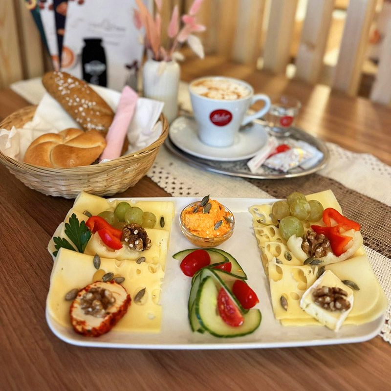 Frühstück im Café Nest